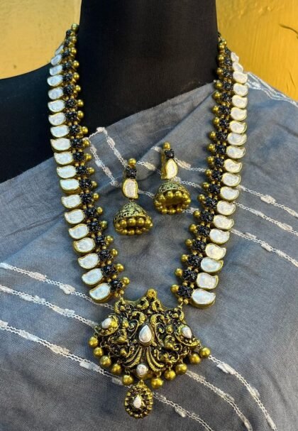Grand Bridal white stone set